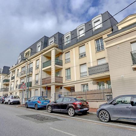 Le Curie - Saint Cyr Apartamento Exterior foto