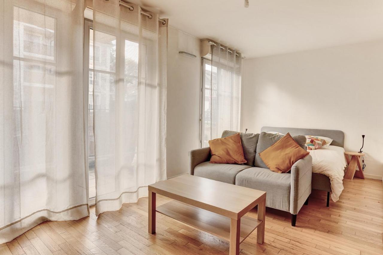 Le Curie - Saint Cyr Apartamento Exterior foto